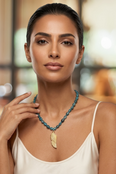 Kanat Kolye – Apatit Taşlı | Bronz El Yapımı Tasarım