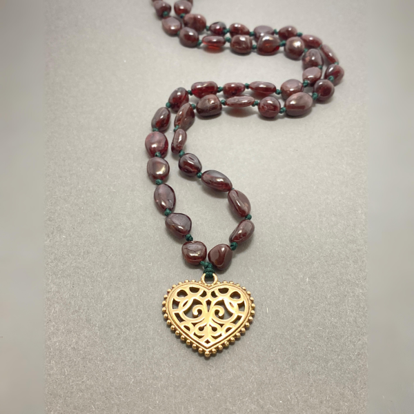 Bronz Kalpli Lal Doğal Taşlı Kolye