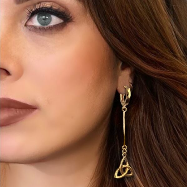 Triquetra Çubuklu Halka Küpe