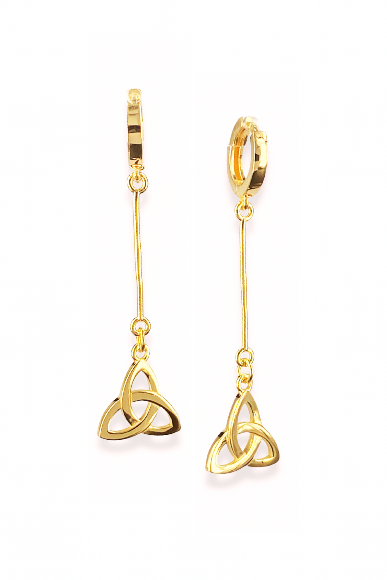 Triquetra Küpe – Halka Formlu Çubuk Detaylı