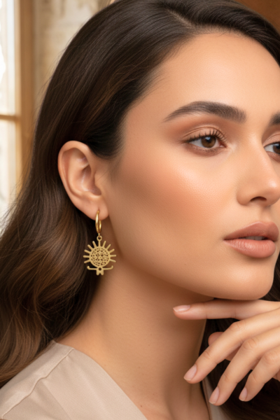 Hitit Güneşi Küpe – 925 Ayar Gümüş, Mikron Altın Kaplama