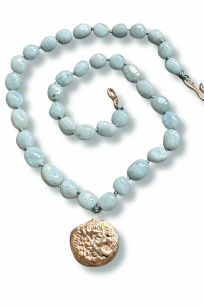 Sikke Kolye – Antik Lidya Sikkesi Reprodüksiyonu | Akuamarin Taşlı Bronz El Yapımı