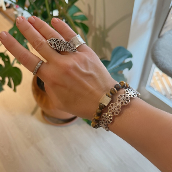 Kaplan Gözü Taşlı Gümüş Küplü  Bileklik